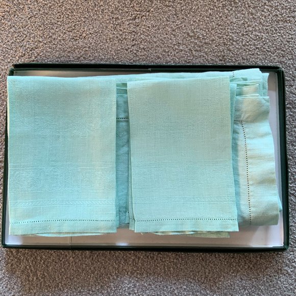 Other - Vintage Irish Linen Green Tablecloth & 4 Napkins Chrysanthemum Design